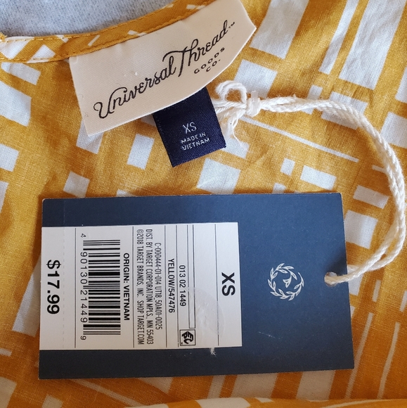 Bow Tie Strap Top - Picture 2 of 5